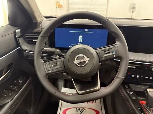 New 2025 Nissan Kicks SR image 17