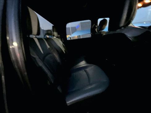 Used 2021 RAM 2500 Tradesman w/ Chrome Appearance Group image 25