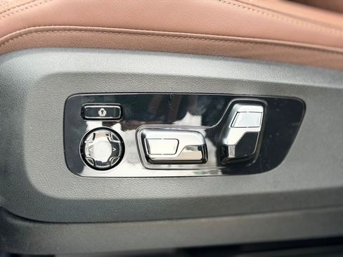 New 2026 BMW X5 xDrive40i w/ Climate Comfort Package image 15