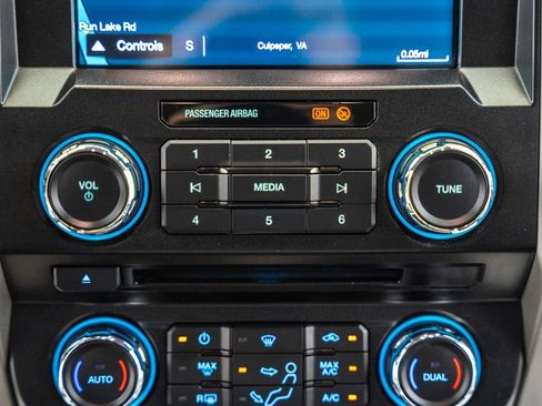 Used 2017 Ford F250 Lariat w/ Chrome Package AWD/4WD image 29