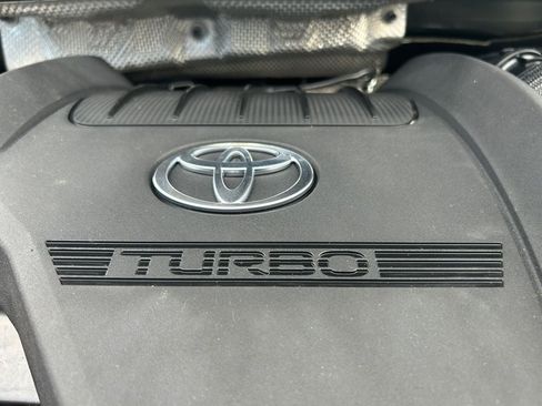Used 2023 Toyota Highlander L FWD image 30