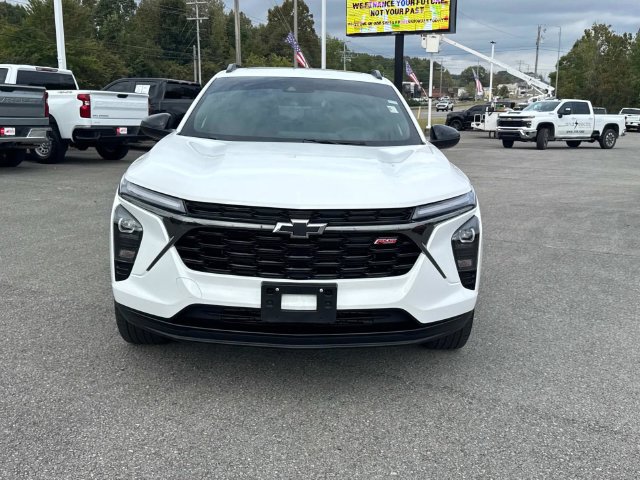 Used 2025 Chevrolet Trax RS w/ Sunroof Package FWD image 9