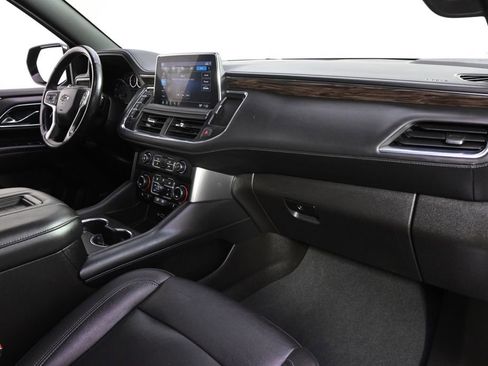 Used 2021 Chevrolet Suburban Z71 w/ Luxury Package AWD/4WD image 15