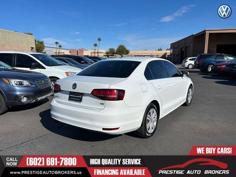 Used 2017 Volkswagen Jetta S image 4