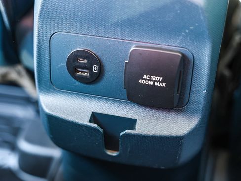 Used 2022 Ford Maverick Lariat w/ Lariat Luxury Package image 8