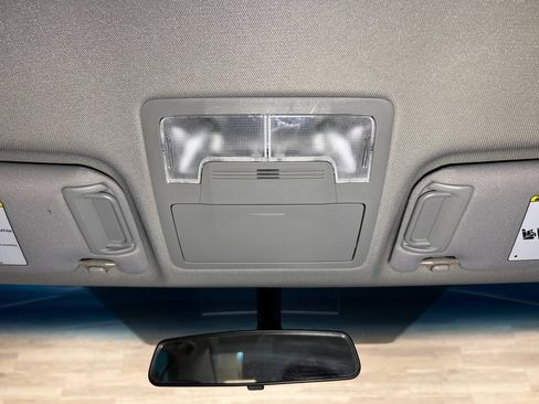 Used 2017 Toyota Camry SE image 16