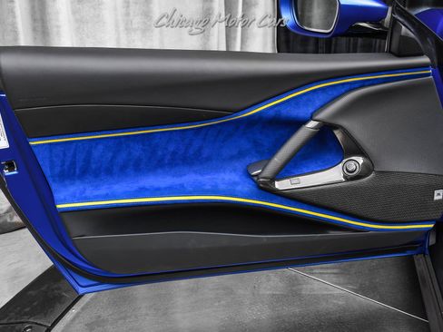 Used 2023 Ferrari 812 GTS image 33