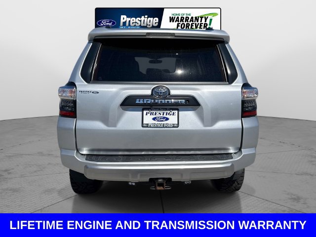 Used 2018 Toyota 4Runner TRD Off-Road Premium AWD/4WD image 5