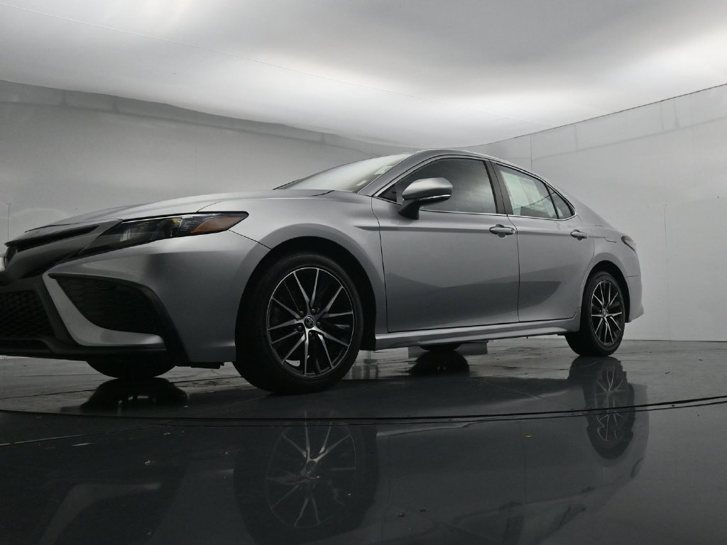Used 2024 Toyota Camry SE FWD image 35
