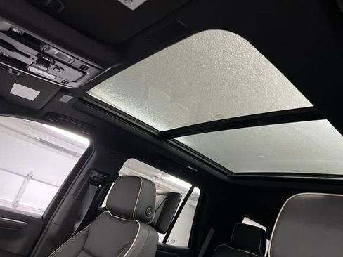 New 2025 Chevrolet Tahoe Premier AWD/4WD image 19