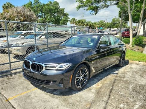 Used 2023 BMW 530e w/ Premium Package RWD image 2