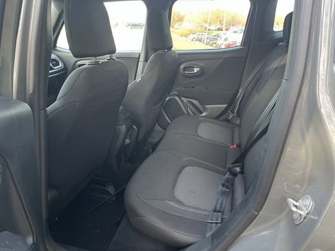 Used 2021 Jeep Renegade Latitude image 14