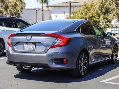 Used 2019 Honda Civic Sport image 4