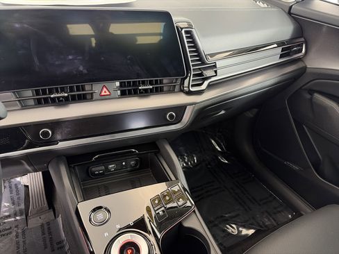 Certified 2024 Kia Sportage SX Prestige image 4