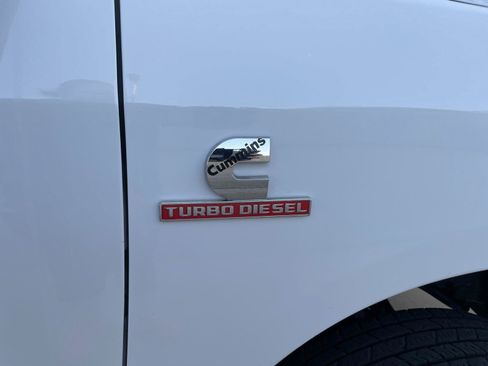 Used 2024 RAM 3500 Tradesman w/ Chrome Appearance Group AWD/4WD image 33