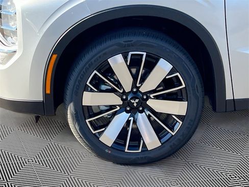 New 2026 Mitsubishi Outlander SE image 31