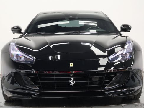 Used 2019 Ferrari GTC4Lusso T RWD image 4