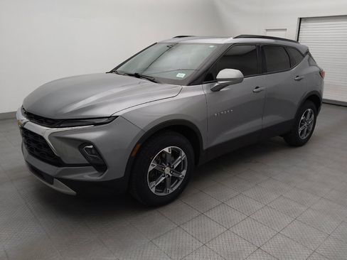 Used 2024 Chevrolet Blazer LT w/ Convenience Package FWD image 2