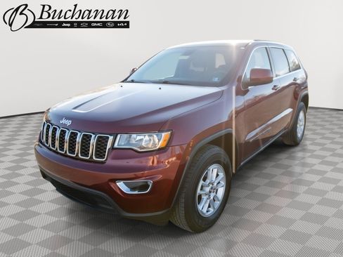 Used 2018 Jeep Grand Cherokee Laredo image 1
