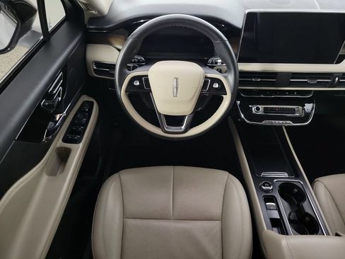 Certified 2025 Lincoln Corsair Grand Touring AWD/4WD image 11