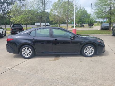 Certified 2025 Toyota Camry LE FWD image 8