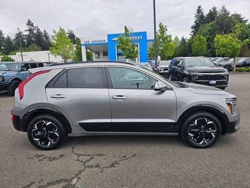 Certified 2023 Kia Niro Wind FWD image 4