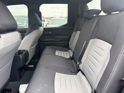 Used 2024 Toyota Tacoma TRD Sport AWD/4WD image 31