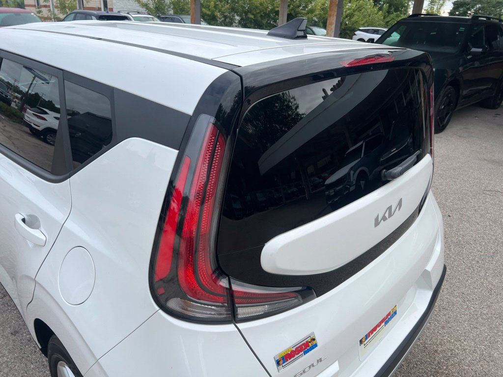 Certified 2023 Kia Soul S FWD image 34