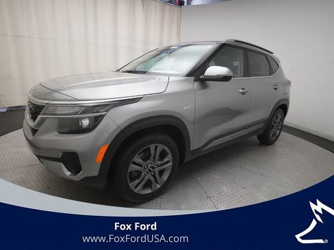 Used 2023 Kia Seltos S AWD/4WD image 1