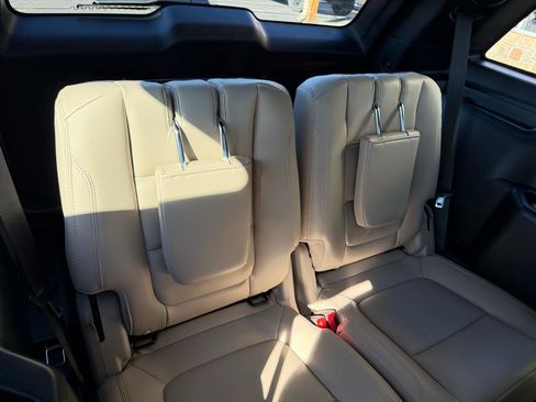 Used 2018 Ford Explorer Limited w/ Equipment Group 301A AWD/4WD image 25