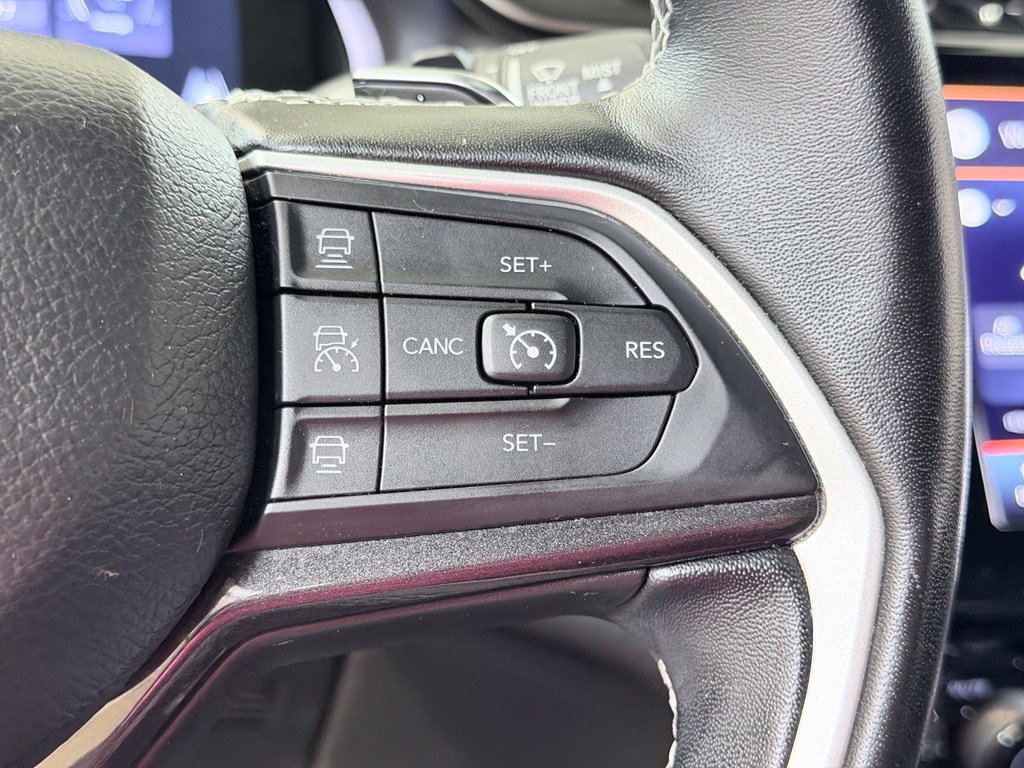 Used 2022 Jeep Grand Cherokee Altitude AWD/4WD image 49