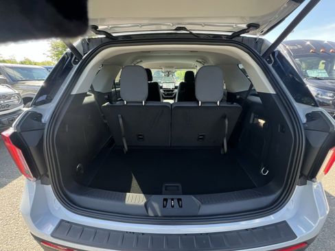 New 2026 Ford Explorer Active AWD/4WD image 33