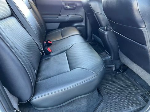 Used 2022 Toyota Tacoma TRD Sport w/ TRD Premium Sport Package image 22