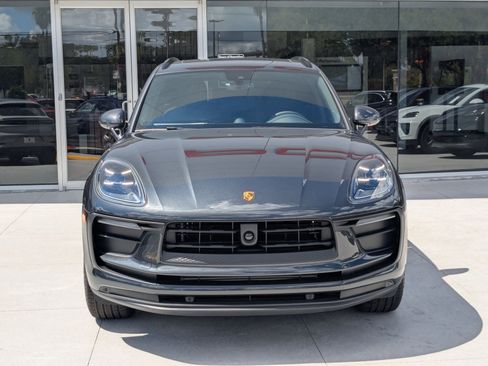 New 2026 Porsche Macan image 6