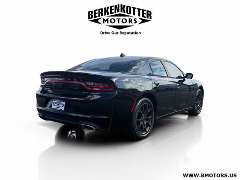 Used 2015 Dodge Charger SXT w/ AWD Plus Group image 2