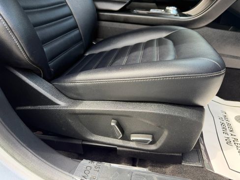 Used 2020 Ford Fusion SEL FWD image 18