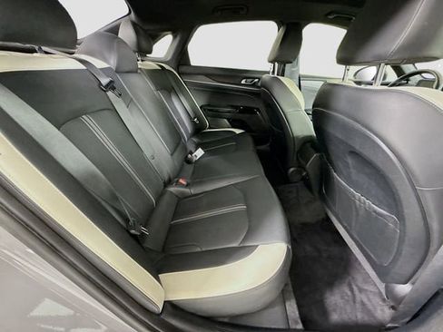 Used 2025 Kia K5 GT-Line w/ GT-Line Premium Package image 27