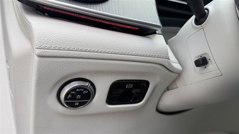 Used 2023 Mercedes-Benz EQE 350+ 4MATIC SUV w/ Exclusive Trim Package image 46