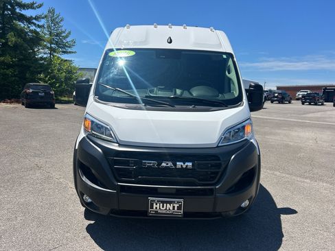 Used 2026 RAM ProMaster 2500 w/ Convenience Group FWD image 2