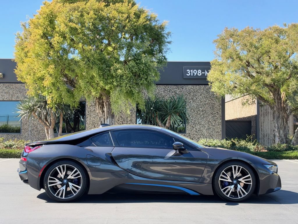 Used 2016 BMW i8 AWD/4WD image 8