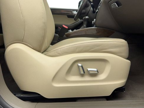 Used 2017 Audi Q5 2.0T Premium Plus w/ Technology Package image 40