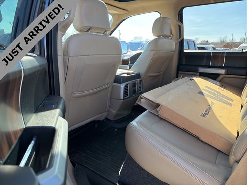 Used 2015 Ford F150 Lariat image 9