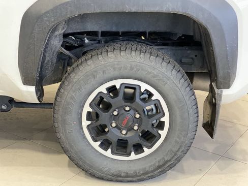 Used 2024 Toyota Tacoma TRD Off-Road image 13