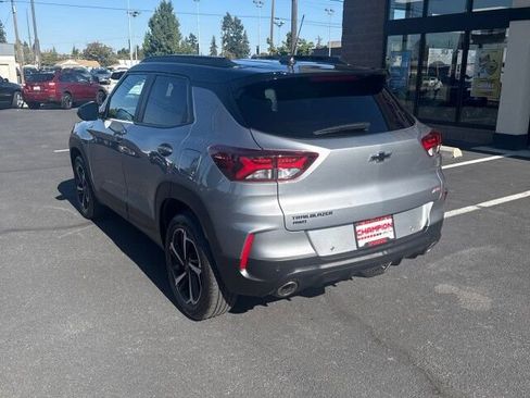 Used 2023 Chevrolet TrailBlazer RS w/ Technology Package image 6