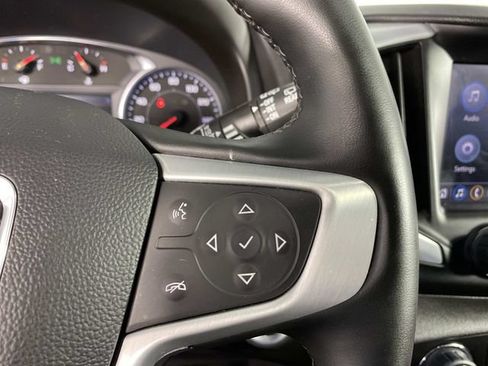 Used 2024 GMC Terrain SLT AWD/4WD image 16