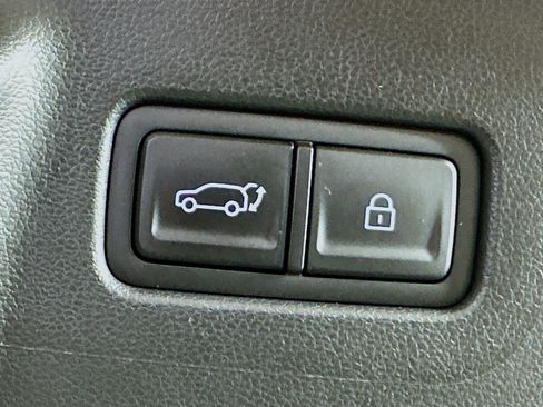 Used 2025 Hyundai Santa Fe SEL FWD image 29