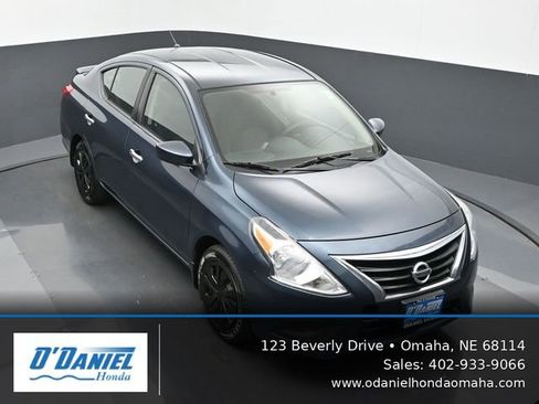 Used 2015 Nissan Versa SV FWD image 20