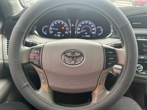 Used 2012 Toyota Avalon image 16