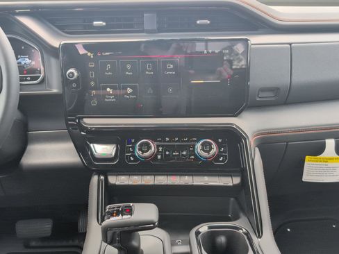 Used 2025 GMC Sierra 1500 AT4 w/ Technology Package image 10