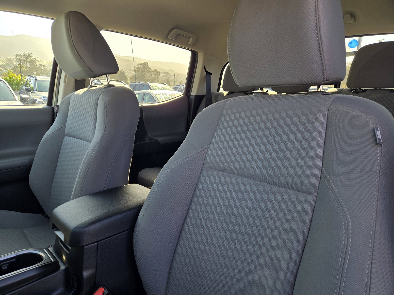 Used 2021 Toyota Tacoma SR w/ SR Convenience Package RWD image 15